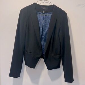 Jacob Black Cropped Blazer (M)
